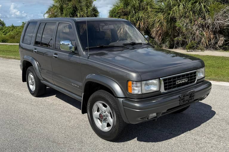 1995 Isuzu Trooper SE on cars&bids