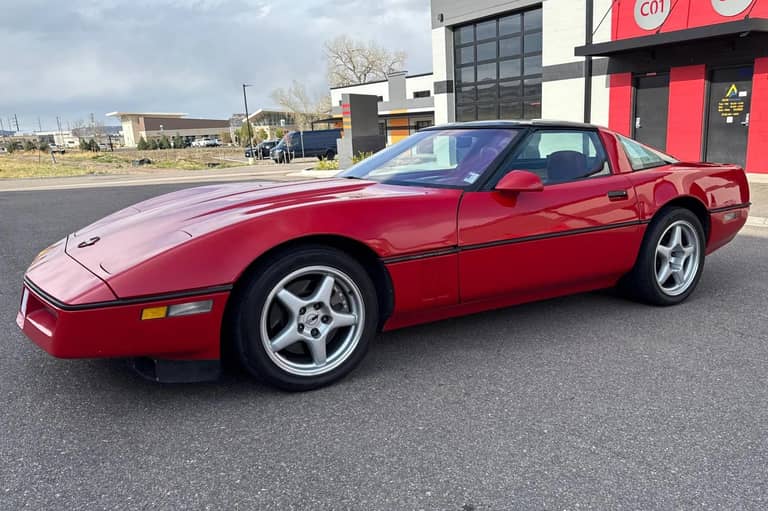 1990 Chevrolet Corvette ZR-1 on cars&bids