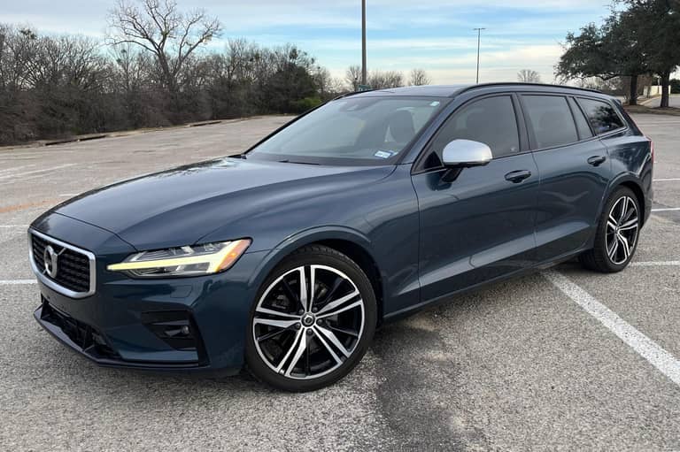 2020 Volvo V60 T5 R-Design on cars&bids