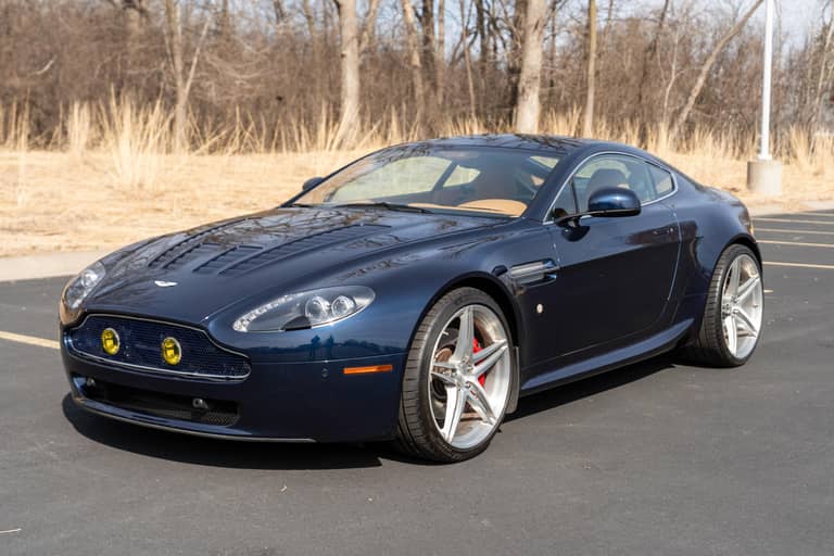 2011 Aston Martin V8 Vantage Coupe on cars&bids