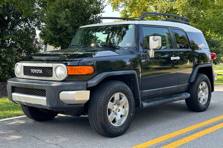 Used Toyota FJ Cruiser for Sale - Cars & Bids