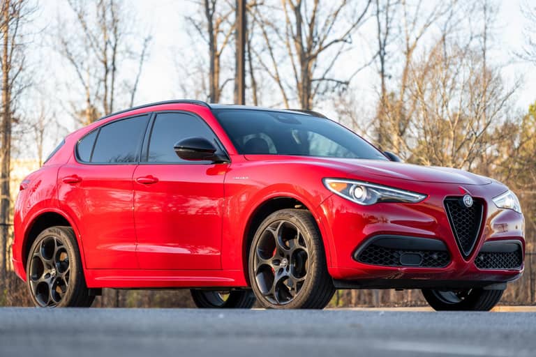 2022 Alfa Romeo Stelvio Veloce Q4 on cars&bids