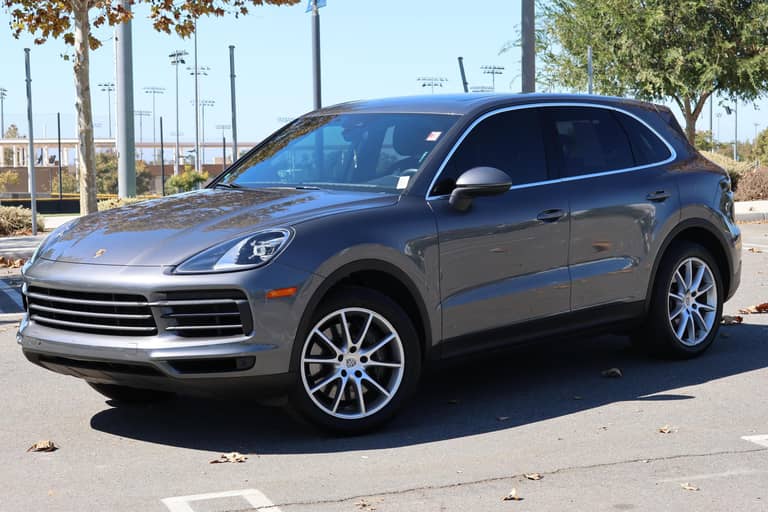 2023 Porsche Cayenne  on cars&bids