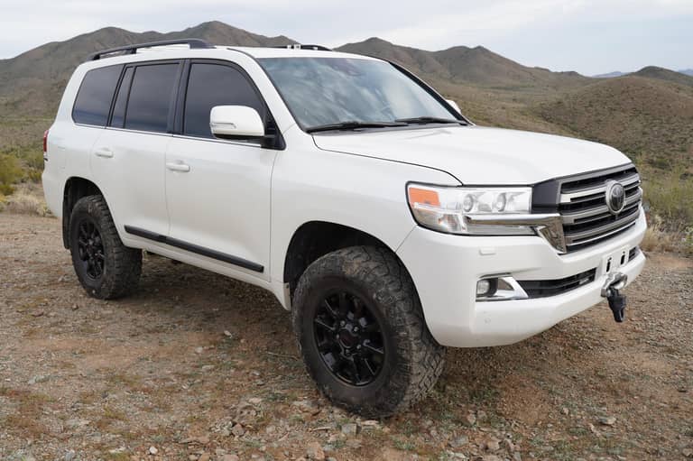 2016 Toyota Land Cruiser on cars&bids