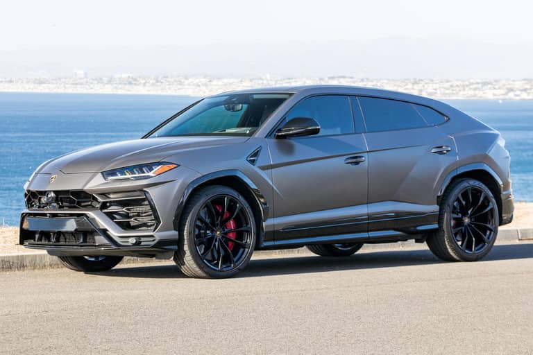 2021 Lamborghini Urus on cars&bids