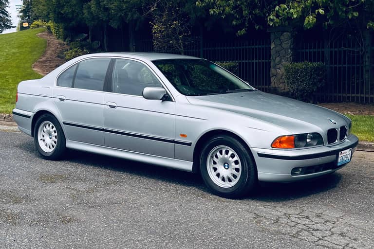 Rapid Classics: Eine Suche. Alle Oldtimer. 18 » Rapid Classics: Eine Suche. Alle Oldtimer. 1998 BMW 525i Sedan