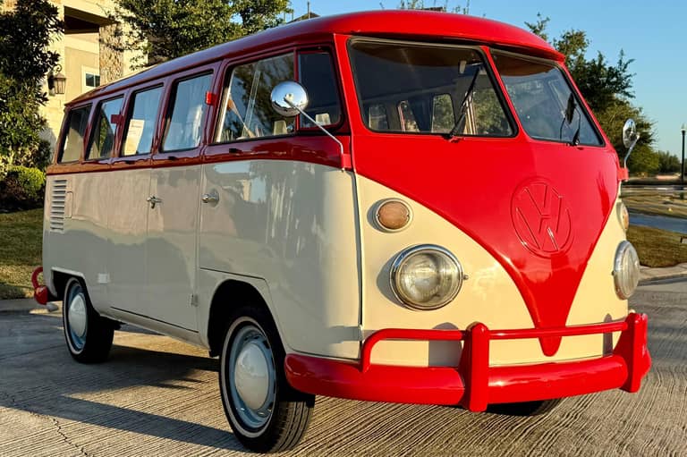 1975 Volkswagen Bus on cars&bids
