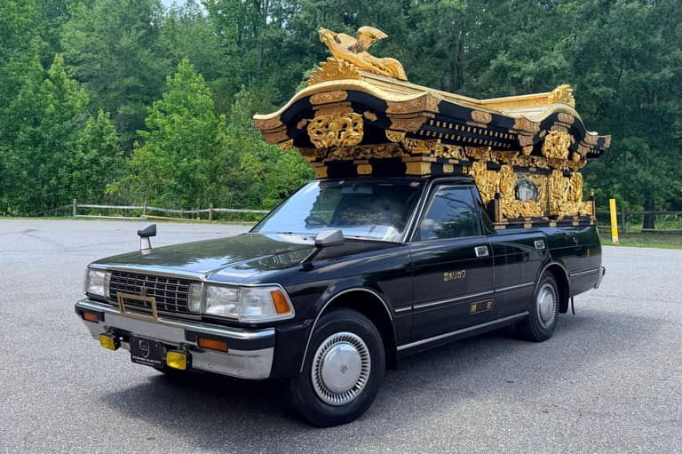 1991 Toyota Crown Hearse on cars&bids