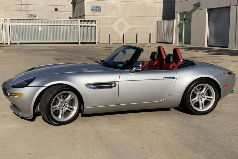 ミニッツ  美品　入手困難　BMW Z8 Silver ミニッツ 美品 入手困難 BMW Z8 Silver BMW Z8 - 1/38 Maisto