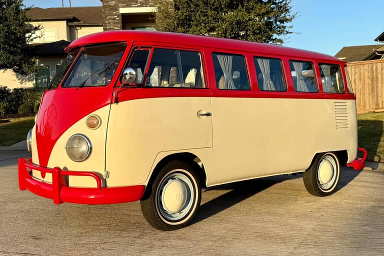1975 Volkswagen Bus on cars&bids