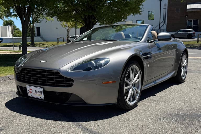 2015 Aston Martin V8 Vantage Roadster on cars&bids