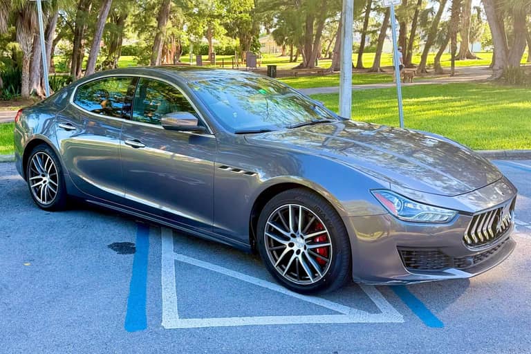 2019 Maserati Ghibli on cars&bids