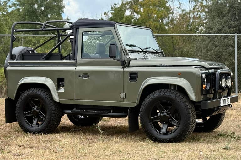 1994 Land Rover Defender 90 on cars&bids