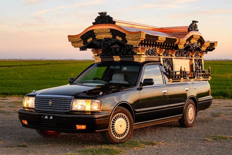 1998 Toyota Crown Hearse on cars&bids