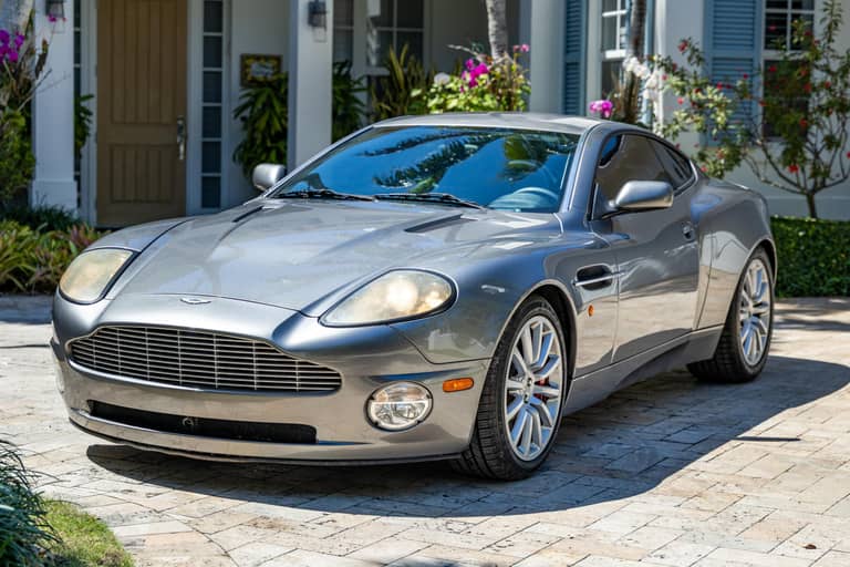 2003 Aston Martin Vanquish on cars&bids