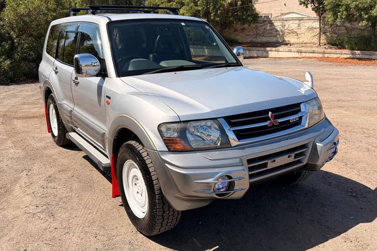 2000 Mitsubishi Pajero Exceed on cars&bids