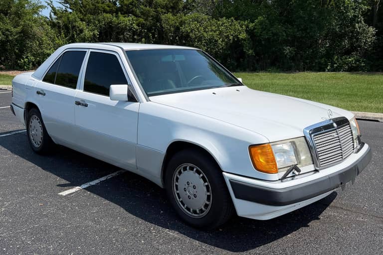 1993 Mercedes-Benz 300E 2.8 on cars&bids