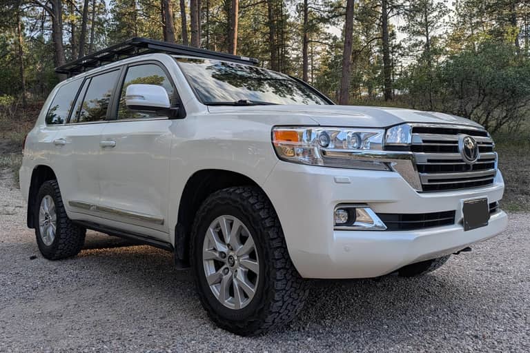 2017 Toyota Land Cruiser on cars&bids