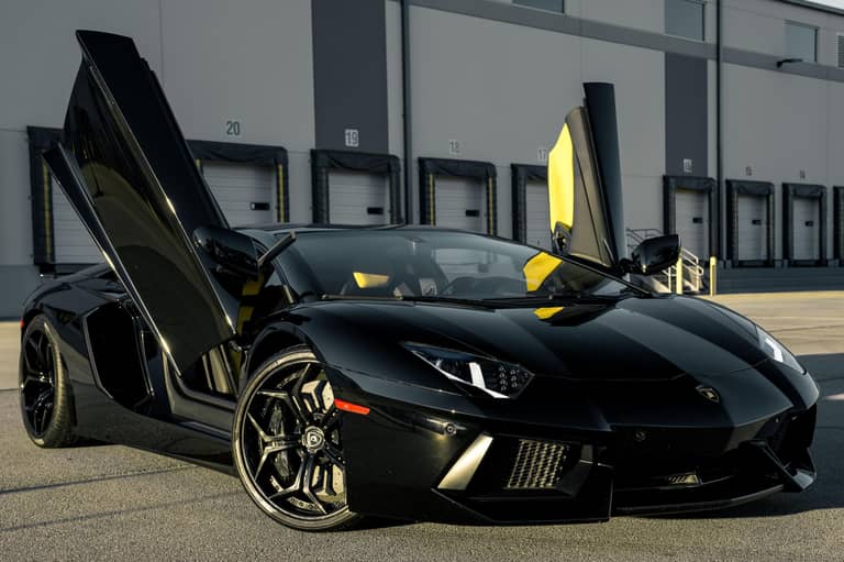 2013 Lamborghini Aventador LP700-4 on cars&bids