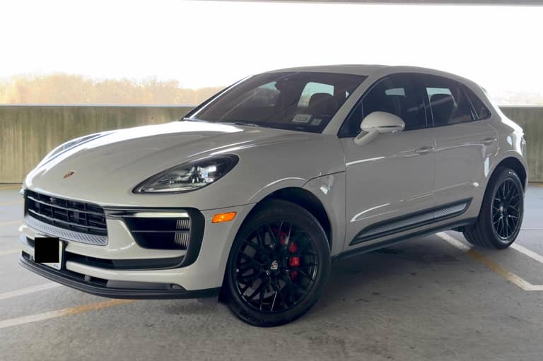 2022 Porsche Macan S on cars&bids