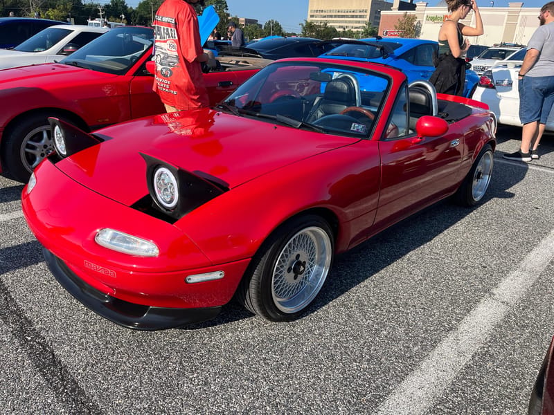 This is the most goated Miata ever in the Carspotting Community