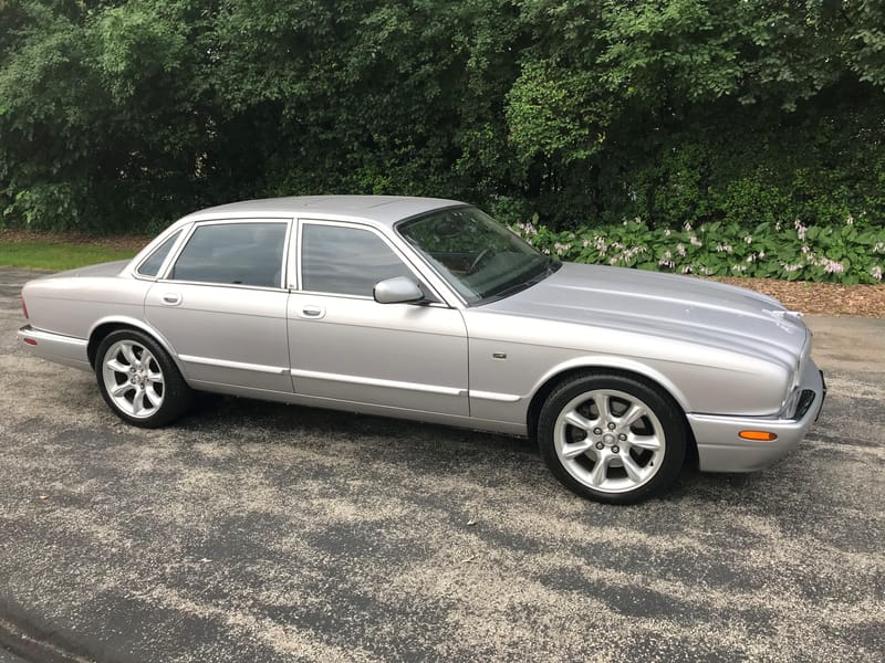 jaguar ジャグラー 2001_Jaguar_XJR3-770x600.jpg