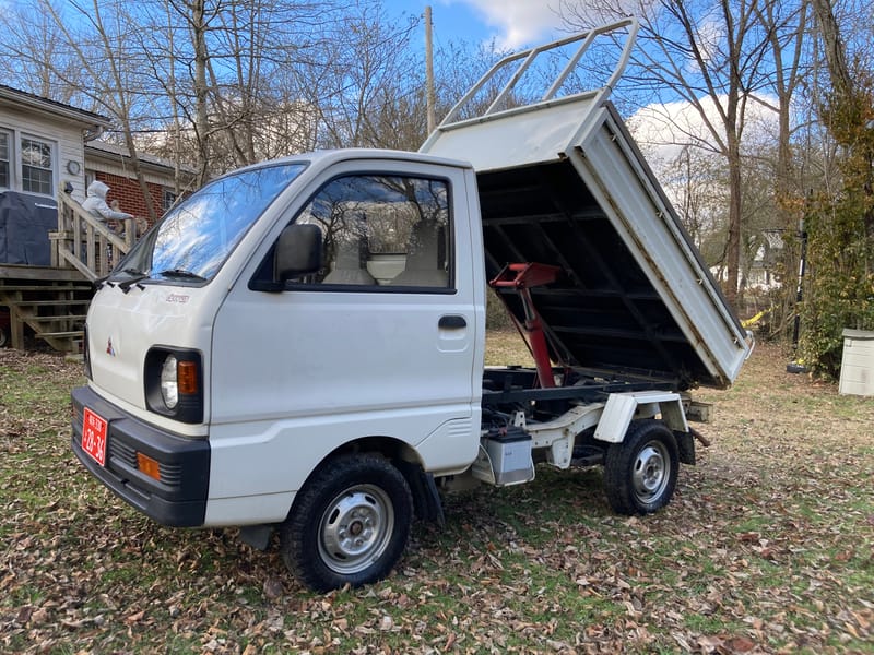 1993 Mitsubishi Minicab auction - Cars & Bids