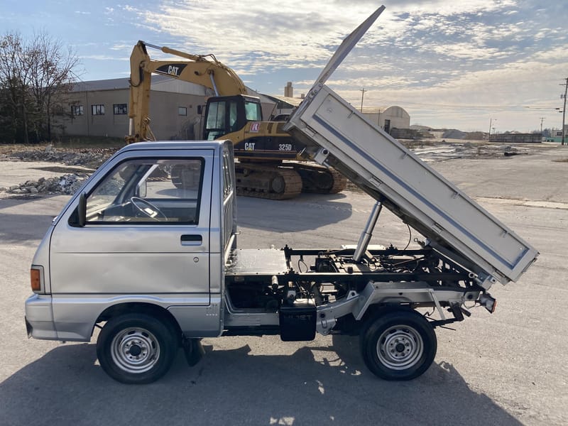 1992 Daihatsu HiJet Dump Truck 4WD auction - Cars & Bids