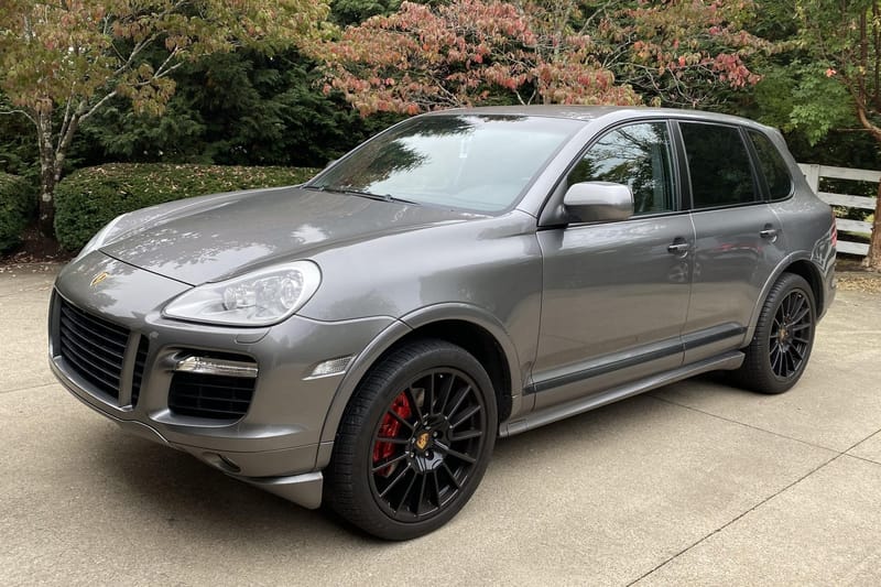 2010 Porsche Cayenne GTS auction - Cars & Bids