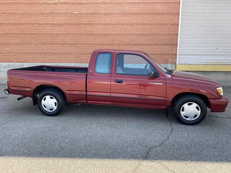 1998 Toyota Tacoma XtraCab SR5 V6 auction - Cars & Bids