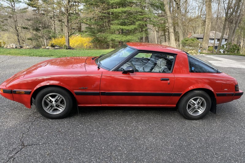 1985 Mazda RX-7 auction - Cars & Bids