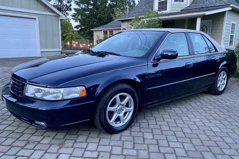 2004 Cadillac Seville SLS auction - Cars & Bids
