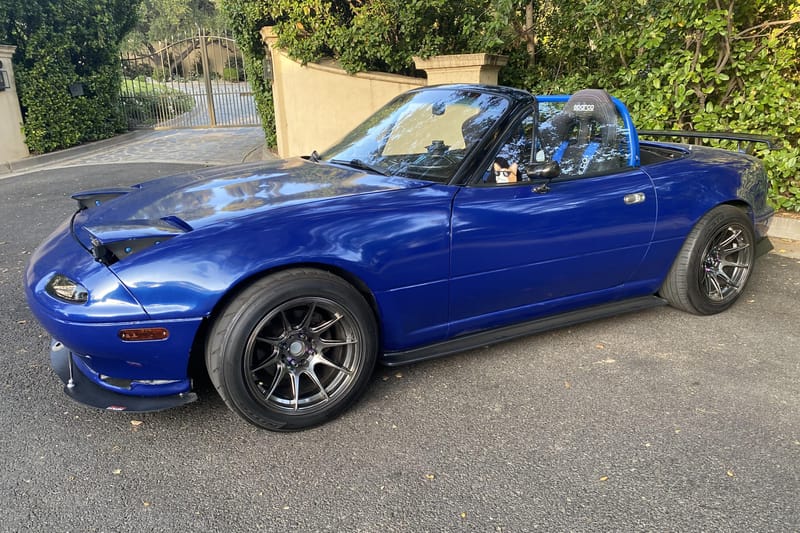 1995 mazda mx 5 miata curb weight