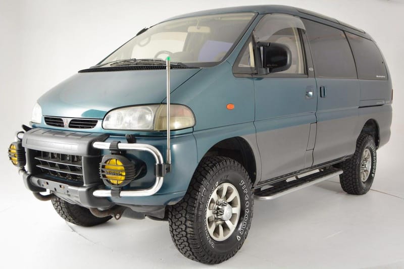 1994 Mitsubishi Delica Space Gear LWB 4x4 auction - Cars & Bids