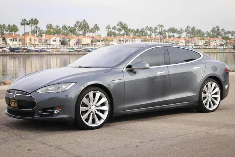 2013 Tesla Model S 85 auction - Cars & Bids