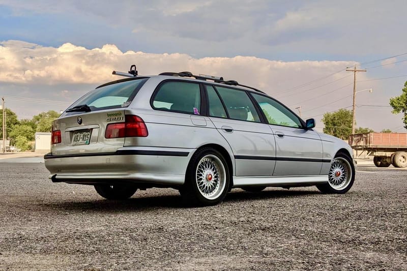 2000 BMW 528i Touring auction - Cars & Bids