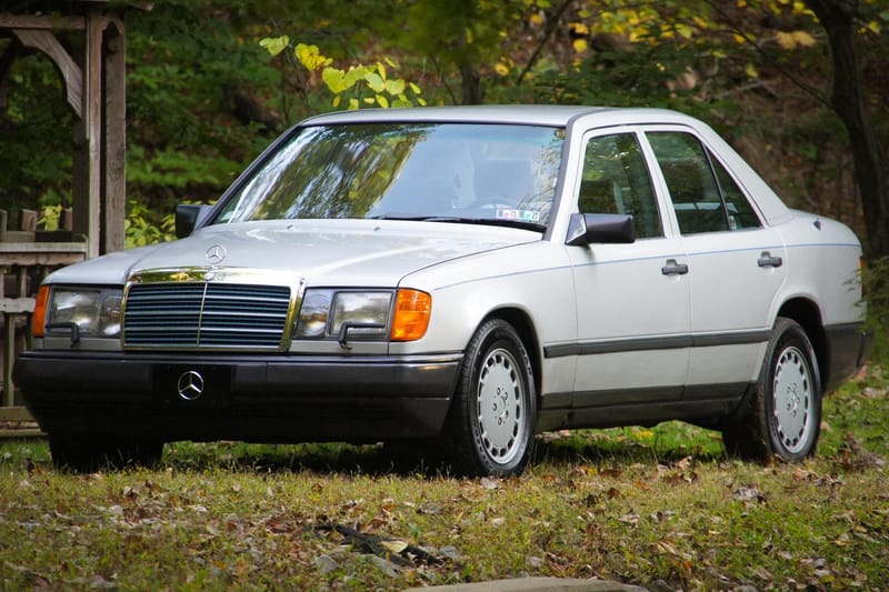 1986 Mercedes-Benz 300E auction - Cars & Bids