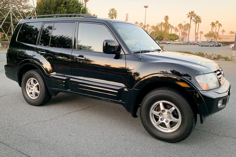 Tamiya 24124 1/24 Mitsubishi Montero with Sport Options