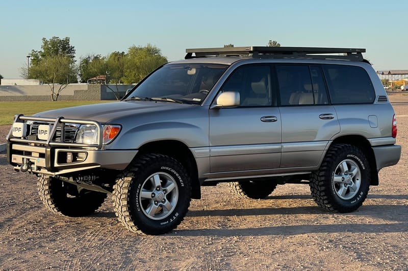 2004 Toyota Land Cruiser auction - Cars & Bids