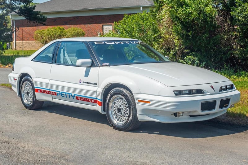 Pick of the Day: '92 Pontiac Grand Prix Richard Petty Edition