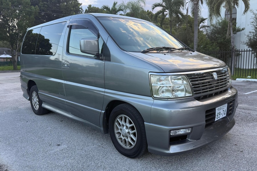 2001 Nissan Elgrand S Edition