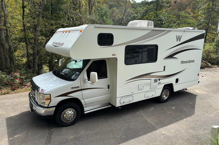 2014 Winnebago Minnie Winnie 22R